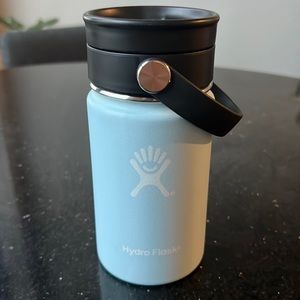 Hydro Flask Coffee in Rain